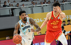 CBA季后賽，廣廈勝青島晉級(jí)四強(qiáng)，胡金秋、楊瀚森表現(xiàn)亮眼。