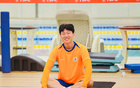 泰山隊(duì)室內(nèi)訓(xùn)練，樂(lè)享多，克雷桑專注回放，門將雨中苦練。