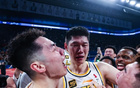 CBA新總冠軍誕生，廣廈破千年老二，胡金秋淚灑榮耀場(chǎng)！