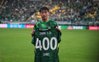 大TIFO、紀(jì)念球衣、張稀哲進球，完美安排。