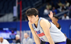 楊瀚森NBA選秀落選概率低，期待首輪表現(xiàn)。