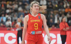 國際籃聯(lián)，中國女籃戰(zhàn)亞洲第三，李夢離場顯神秘之舉。