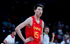 郇斯楠表現(xiàn)亮眼，12中8得16分5板，送出6大帽！