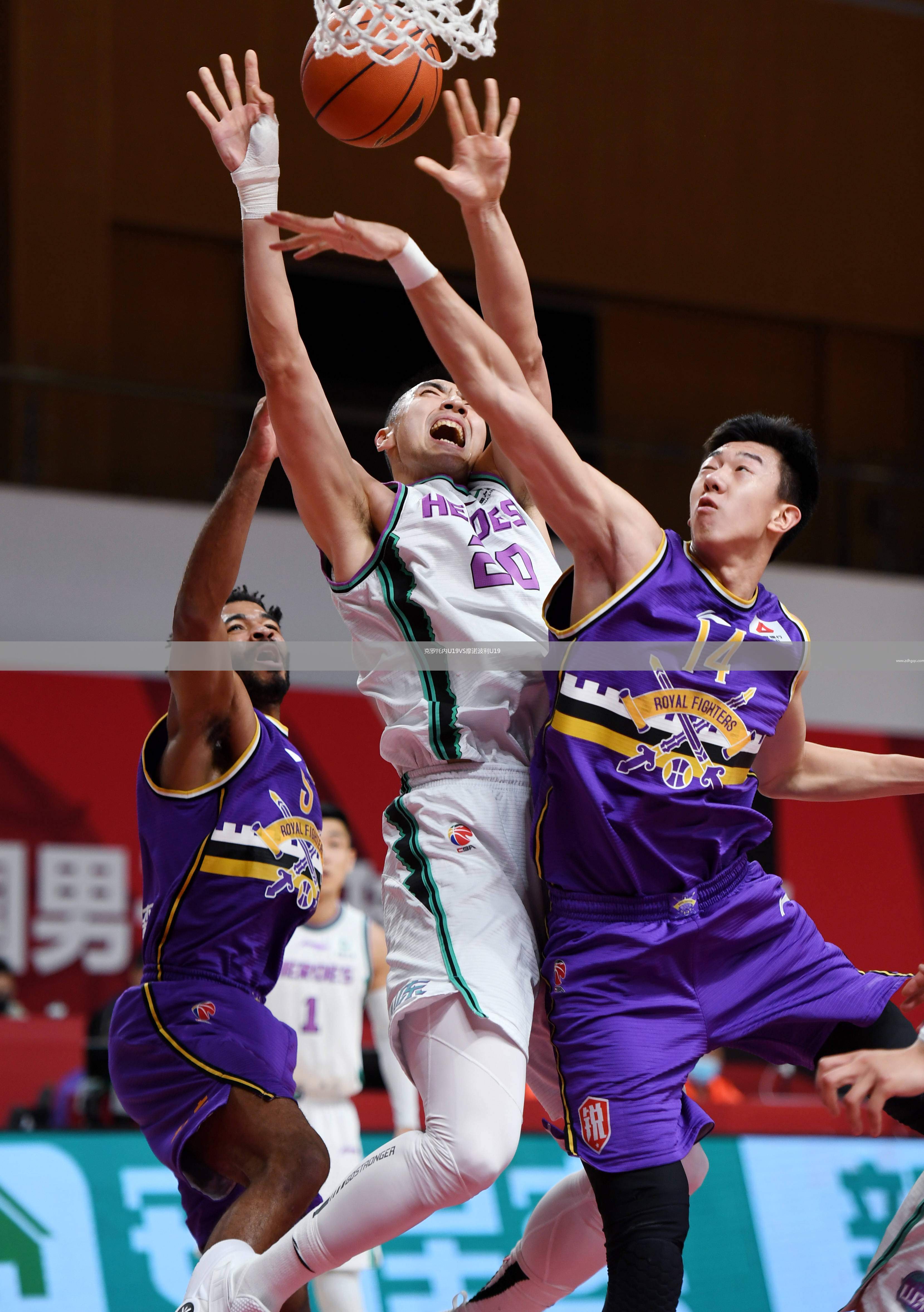 克羅托內(nèi)U19VS摩諾波利U19
